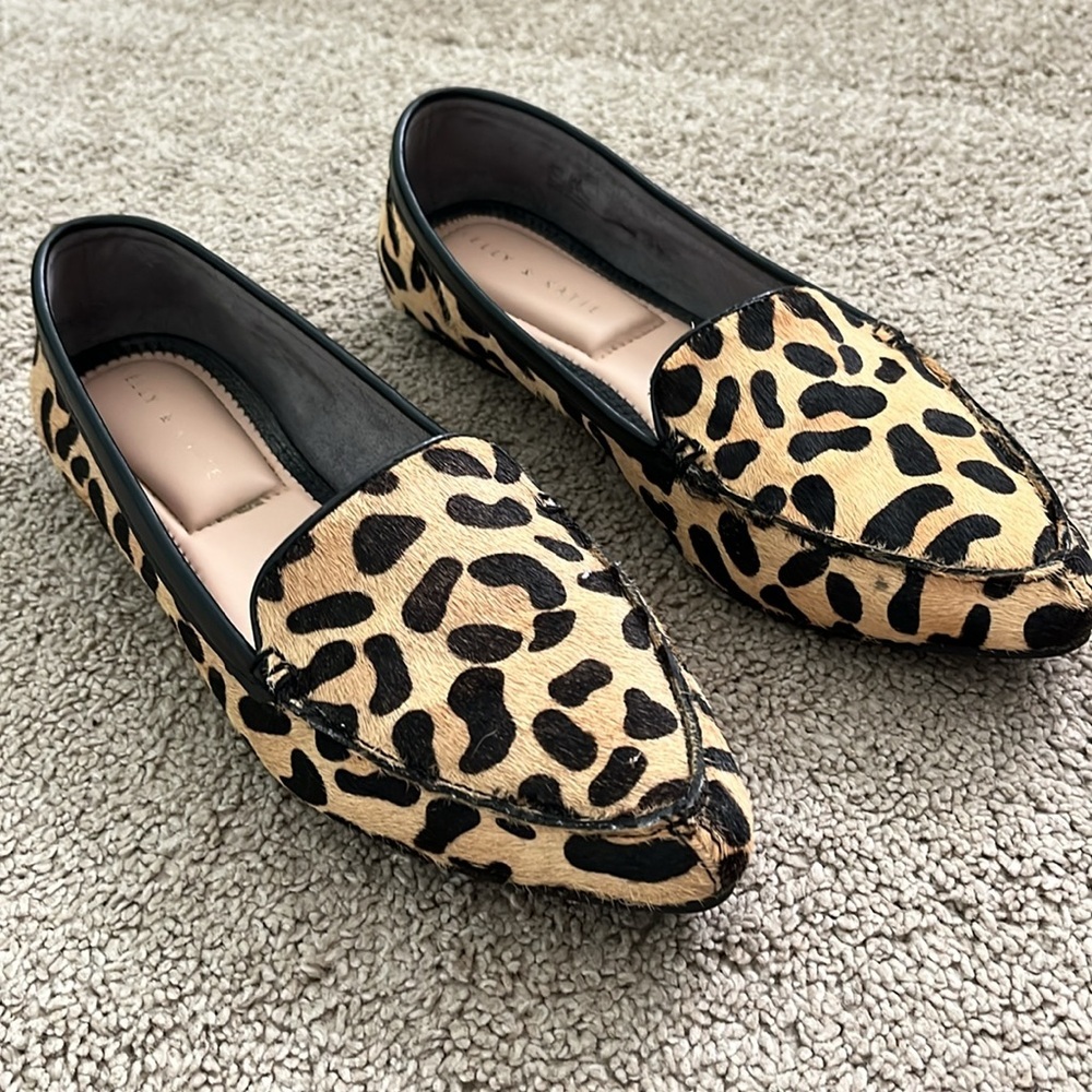Elly & Katie Women's Animal Print Loafers - Picture 2 of 4